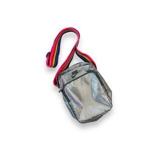 ✔️GUC✔️ NIKE Betrue Heritage Crossbody Bag